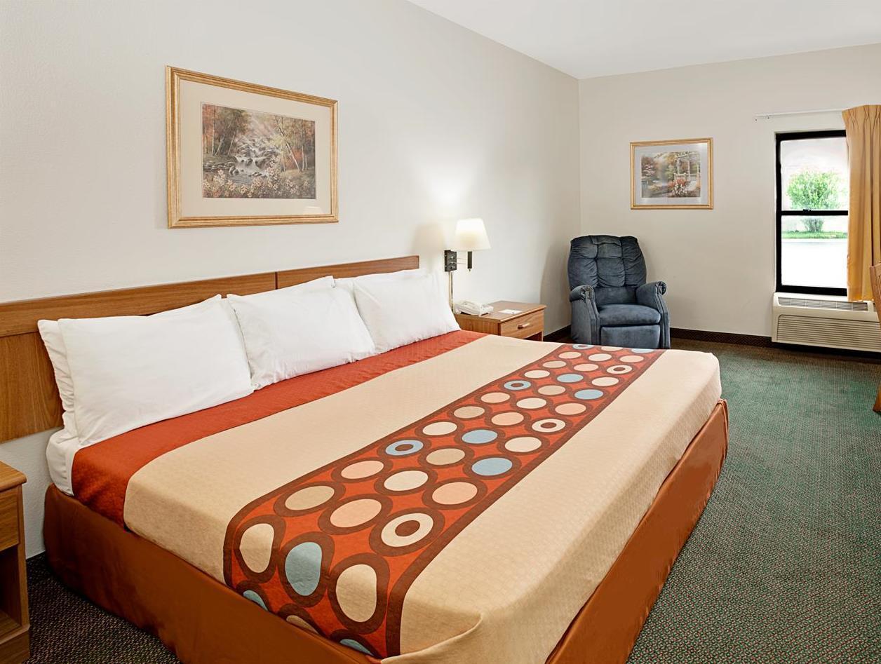 Super 8 By Wyndham Hampshire Il Hotell Exteriör bild